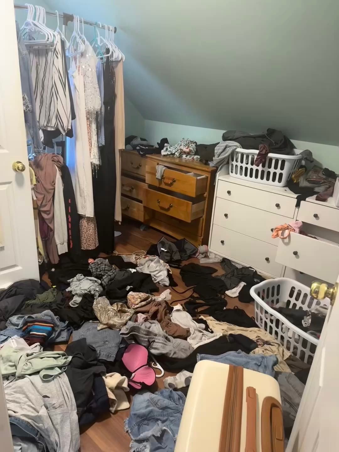 Closet Organization — before cleaning